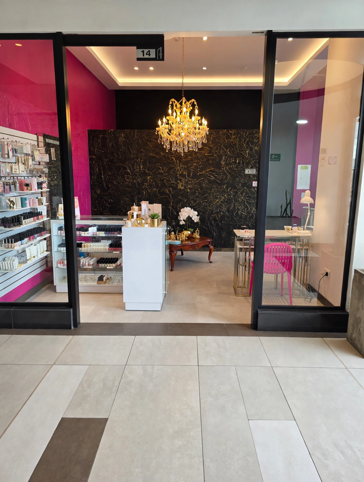 cursos de uñas en Bogotá